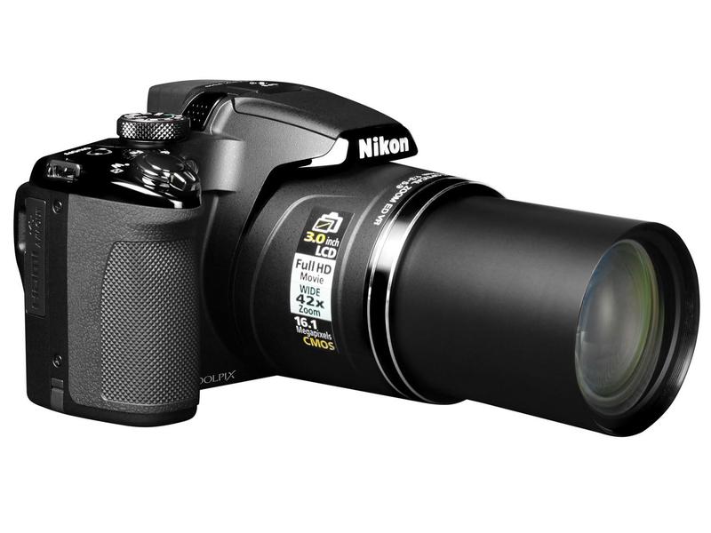 Câmera Digital Nikon Coolpix P510 16.1MP LCD 3” - Zoom Óptico 42x